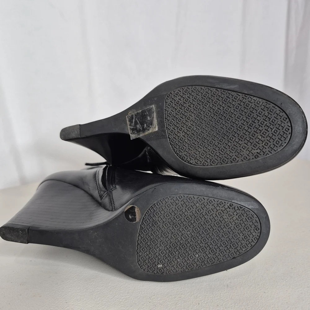 Tory Burch Lowell Leather Wedge Ankle Boots - Size 5.5